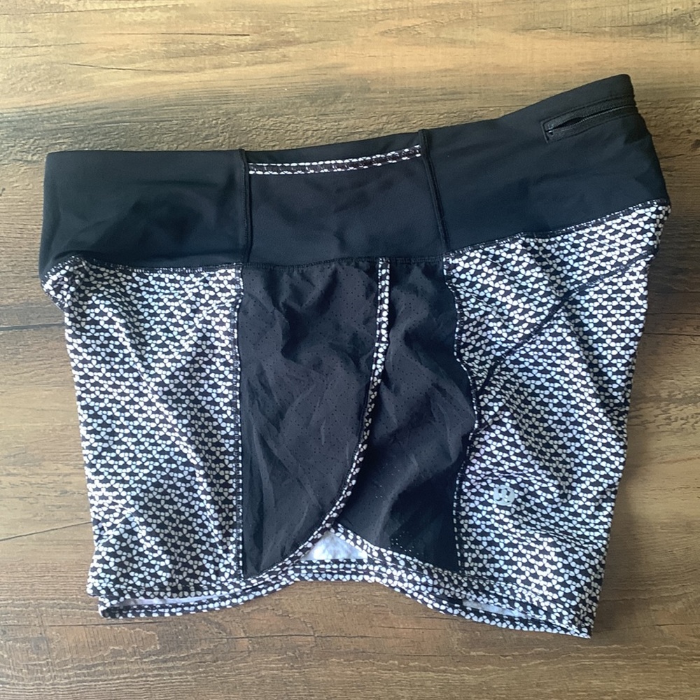 Lululemon Real Quick Short Perforated - Picture 4 of 8